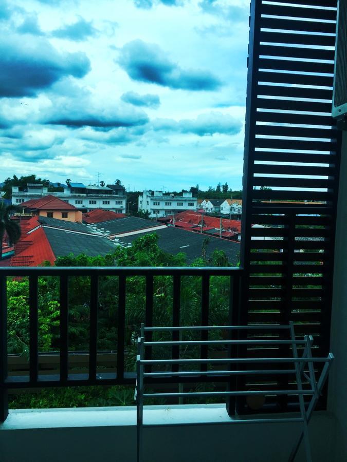Thani Residence Chonburi Exterior foto